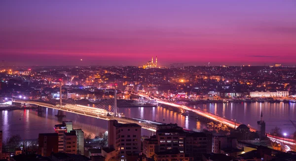 Mosque skyline in Istanbul at night — Stock Photo, Image