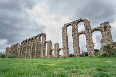Merida mucizelere su kemeri