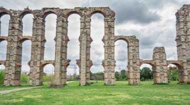 Merida mucizelere su kemeri