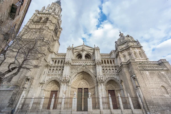 Kathedraal van Toledo, zijaanzicht, Spanje — Stockfoto