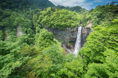 Japonya'nın ilk 3 şelaleler. Kegon Falls, Nikko