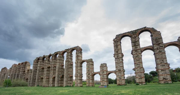Aquaduct van de wonderen in Merida, Spanje, Unesco — Stockfoto