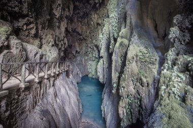Ana grotto Monasterio de Piedra doğal park