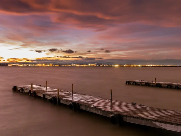 在泻湖，Valencia，长时间曝光的日落 — 图库照片