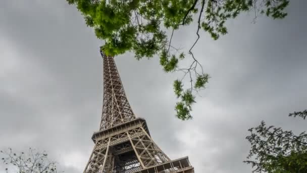 The Eiffel Tower in Paris time lapse, high section — Stock Video