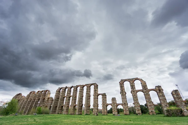 Breites Aquädukt der Wunder von Merida, Spanien, UNESCO — Stockfoto