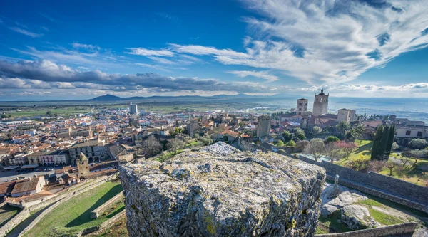 Panoramic view of the medieval town of Trujillo at dusk — Stock Photo, Image