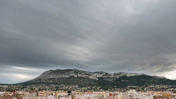 Montgo-fjellet over Denia – stockfoto