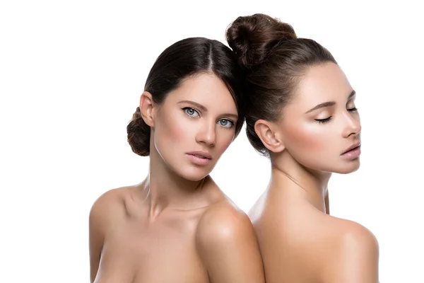 Two beautiful girls with perfect skin — Stock Photo, Image