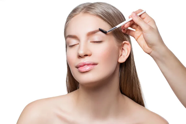 Woman correcting eyebrows form — Stock Photo, Image