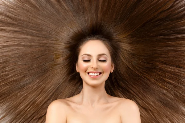 Chica con el pelo largo — Foto de Stock