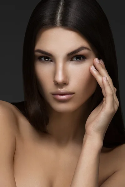 Beautiful woman with perfect skin — Stock Photo, Image