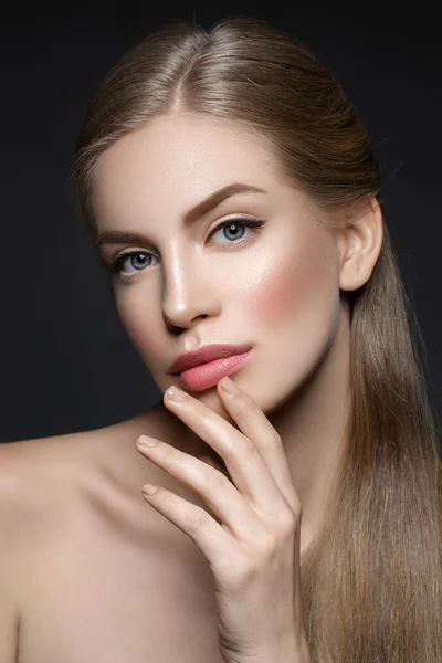 Beautiful girl with makeup — Stock Photo, Image