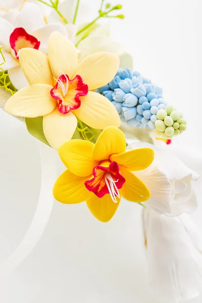 Schöner Frühlingsblumenstrauß — Stockfoto