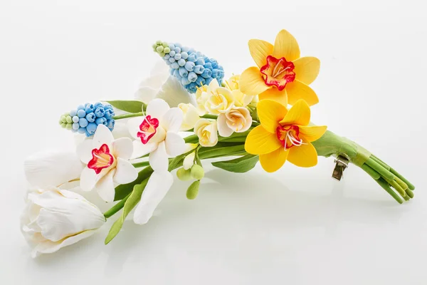 Schöner Frühlingsblumenstrauß — Stockfoto