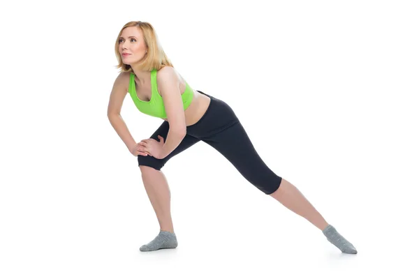 Hermosa mujer de mediana edad haciendo ejercicio deportivo —  Fotos de Stock