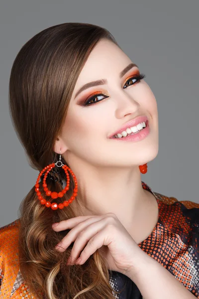 Girl with bright makeup — Stock Photo, Image