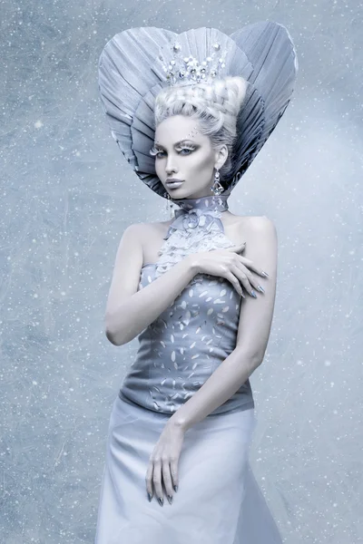 Portrait of winter queen — Stock Photo, Image