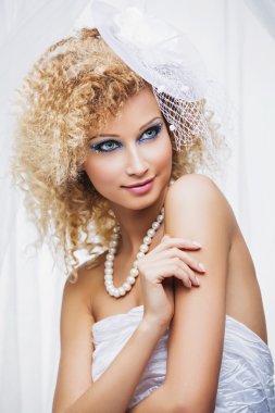 Parlak mavi makyaj moda kadın