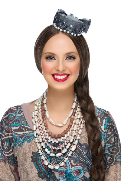 Piękna dziewczyna szczęśliwy w stylu rosyjskim — Zdjęcie stockowe