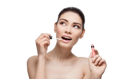 Güzel kız lipgloss uygulama