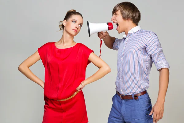 Homem gritando com mulher — Fotografia de Stock