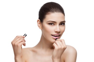 Güzel kız pembe ruj uygulama