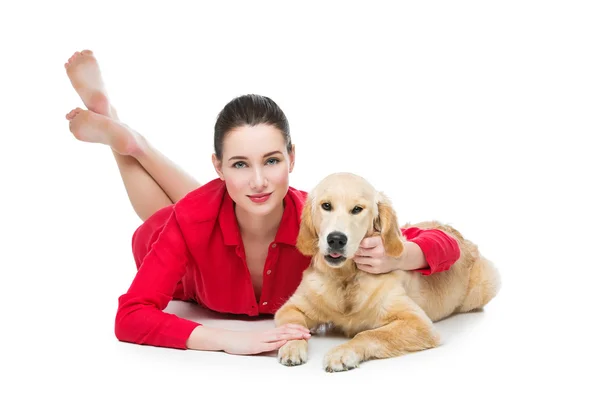 Chica con perro golden retriever — Foto de Stock