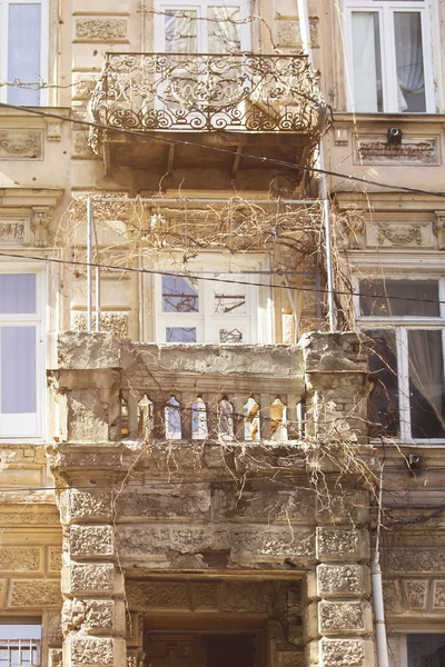 Building with balconies in Old Tbilisi, Georgia — Stock Photo, Image