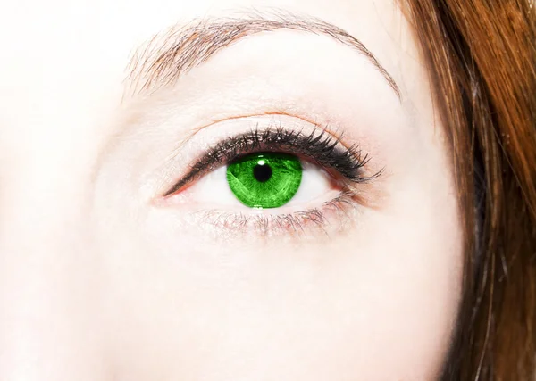 Hermosa mirada perspicaz ojos verdes — Foto de Stock