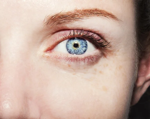 Schöner Aufschlussreicher Blick Blaue Frauenaugen — Stockfoto