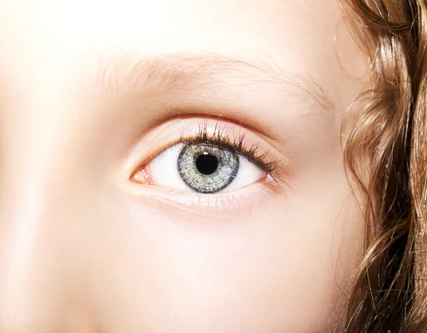 Macro Close up portrait of young girls eye — Stock Photo, Image