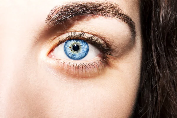 Образ красивого проникливого людського ока — стокове фото