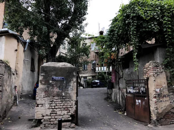 Tbilisi Georgia Julio 2019 Antigua Arquitectura Puertas Decoración Exterior Tbilisi —  Fotos de Stock