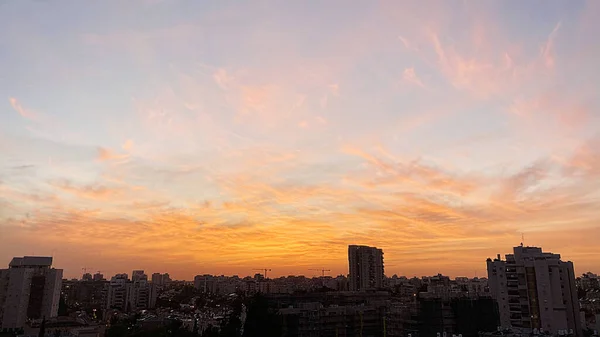 Vista Desde Ventana Ciudad Atardecer Imágenes Alta Calidad — Foto de Stock