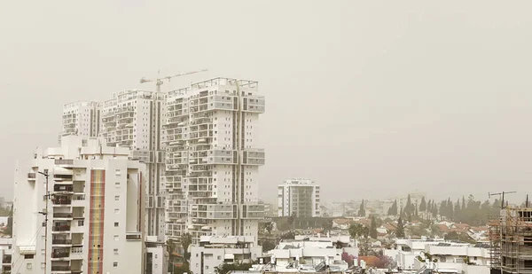 Uitzicht Vanaf Het Dak Van Het Gebouw Mist Stad Hoge — Stockfoto