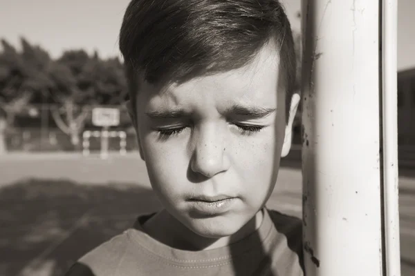 Nahaufnahme Porträt eines hübschen Jungen — Stockfoto