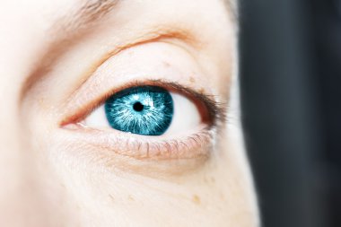 Güzel yorum içeren görünüm renk gözleri