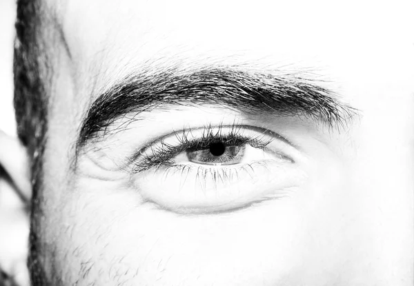 Imagem do olho castanho do homem de perto . — Fotografia de Stock