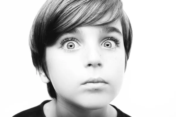 Närbild porträtt av en vacker pojke — Stockfoto