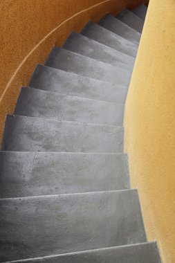 Siyah taş merdiven