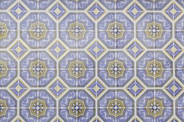 Tipik dekoratif karolar