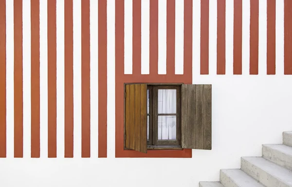 Wszystko z typową fasadą Aveiro — Zdjęcie stockowe