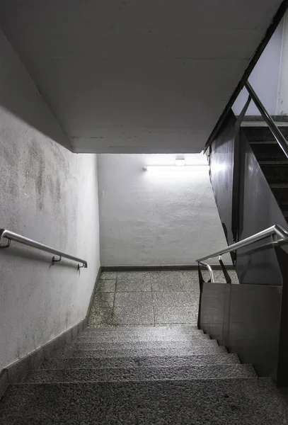 Yaya giriş merdivenlerinin ayrıntıları