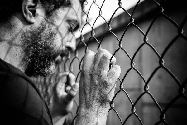 Detail Eines Straffälligen Jungen Menschen Eingesperrt Und Ohne Freiheit Gefängnis — Stockfoto