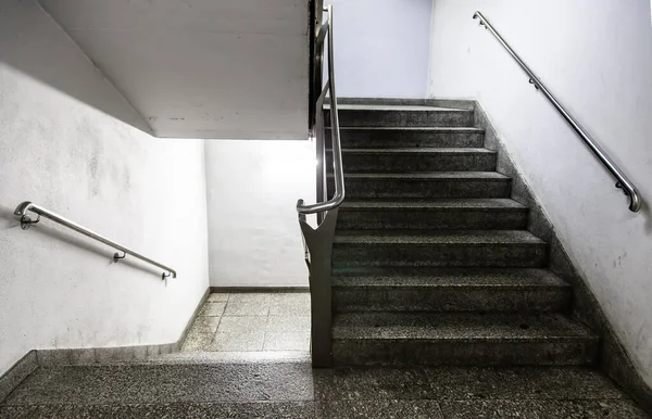 Détail Des Escaliers Dans Bâtiment Moderne — Photo