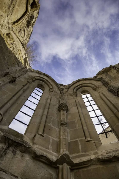 Detail Der Verlassenen Und Zerstörten Mittelalterlichen Kirche Ruinen — Stockfoto