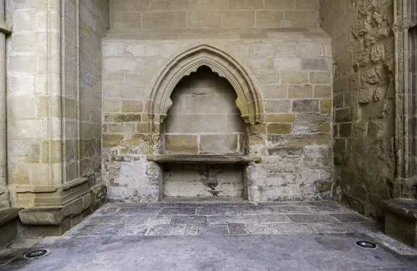 Wnętrze Opuszczonego Kościoła Średniowieczna Architektura — Zdjęcie stockowe