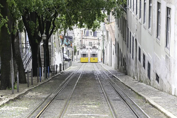 Oude Lissabon tram — Stockfoto