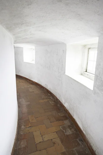 Παλιά διάδρομο με windows — Φωτογραφία Αρχείου